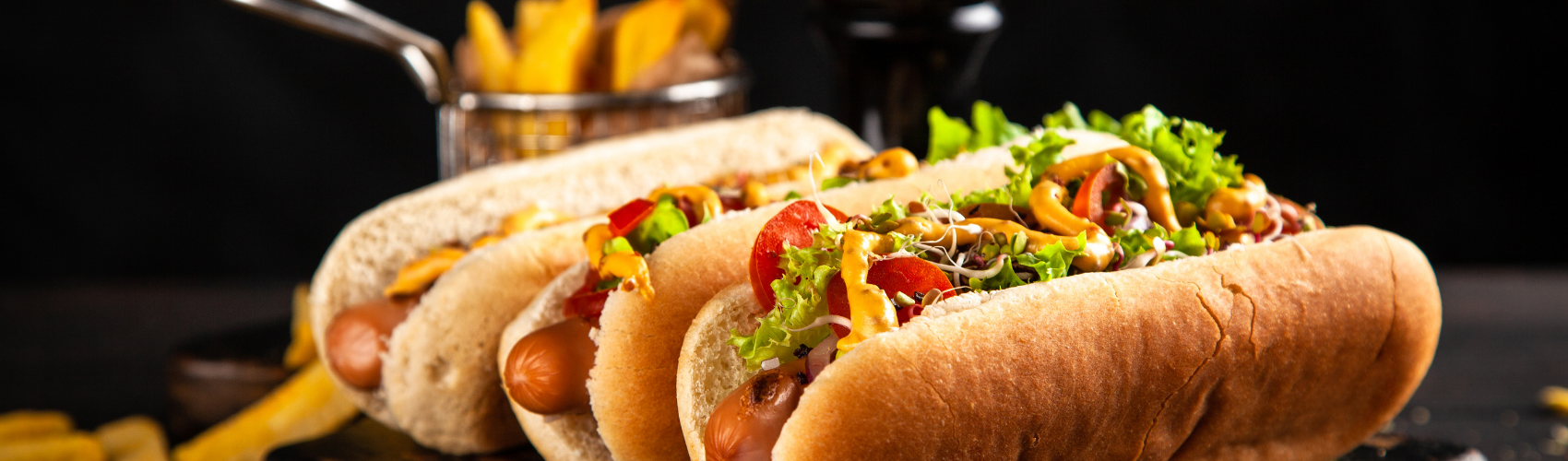 Hot-Dogs – Brötchen, Würstchen & Toppings für schnelle Snackklassiker